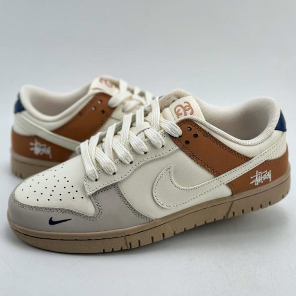 NIKE SB Dunk Low x Stussy系列