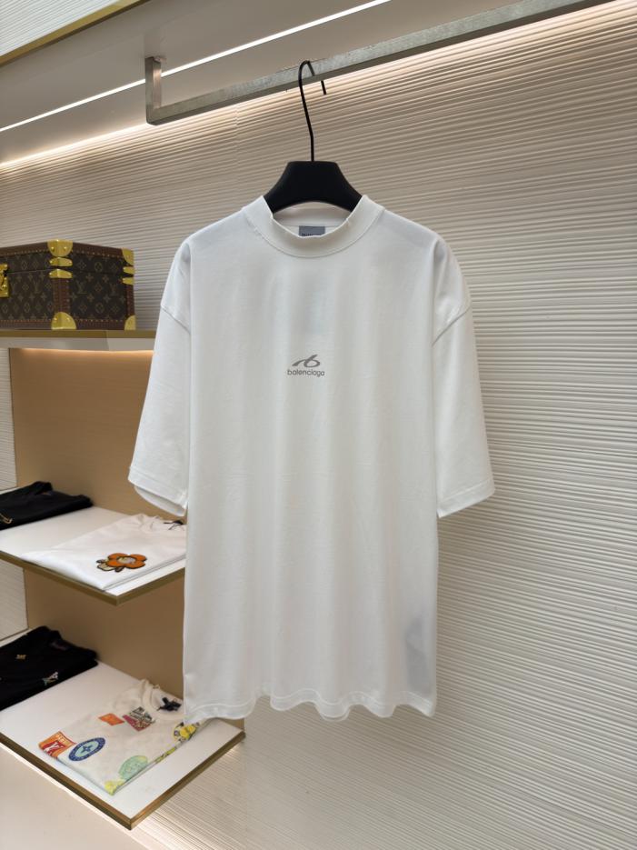 LV包包推薦哪一款?LV官網熱門款推薦?LV精品包包哪裡買比較好? 想買LV女包不知道哪一款?找LV最新款包包?LV專櫃同步熱門款推薦 Balenciaga 反光環標字母圓領短袖(UUUHYT) 5 想找LV官網包包價格?LV專櫃同步熱門包款推薦?找名牌包官網熱門包排行榜? LV包包專櫃太貴怎麼辦?想知道LV包包多少錢?LV官網價格推薦款 Balenciaga 反光環標字母圓領短袖(UUUHYT) 5