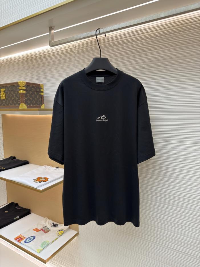 LV包包推薦哪一款?LV官網熱門款推薦?LV精品包包哪裡買比較好? 想買LV女包不知道哪一款?找LV最新款包包?LV專櫃同步熱門款推薦 Balenciaga 反光環標字母圓領短袖(CTKERD) 5 想找LV官網包包價格?LV專櫃同步熱門包款推薦?找名牌包官網熱門包排行榜? LV包包專櫃太貴怎麼辦?想知道LV包包多少錢?LV官網價格推薦款 Balenciaga 反光環標字母圓領短袖(CTKERD) 5